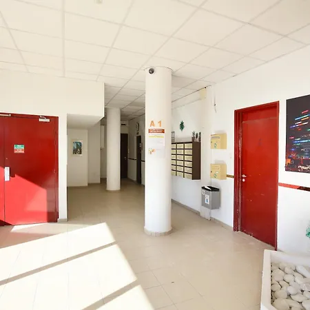 Expat Renting - Le Dolce - Netflix *